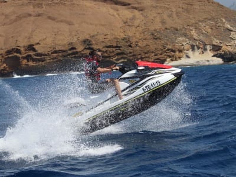 Billet Safari guidé en jet ski à la découverte des plages de San Miguel de Abona à Tenerife