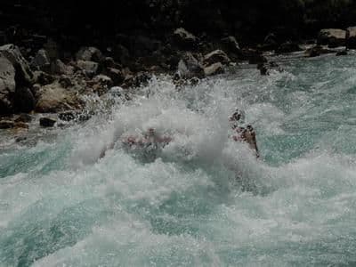 Billet Journée complète de rafting en eaux vives sur la rivière Tara au départ de Žabljak