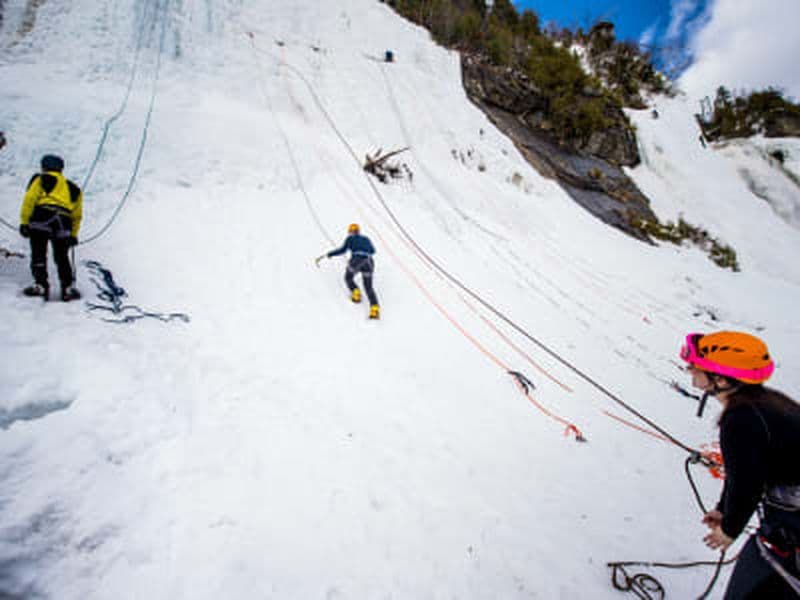 Billet Initiation à l’escalade de glace dans le Parc de la Chute Montmorency, Québec
