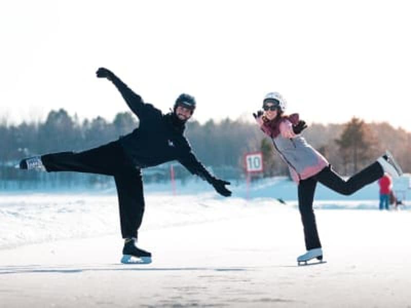 Excursion guidée de patinage sur glace au lac Inari