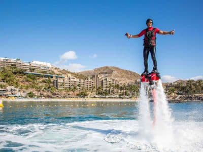 Séances de flyboard à Anfi del Mar, Gran Canaria
