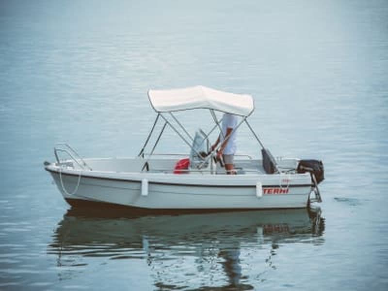 Location de bateau sans permis sur l’étang de Berre à Istres