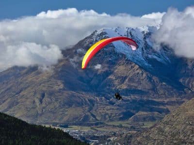 Vol en parapente tandem depuis le Monte Tamaro dans Tessin, à côté de Locarno