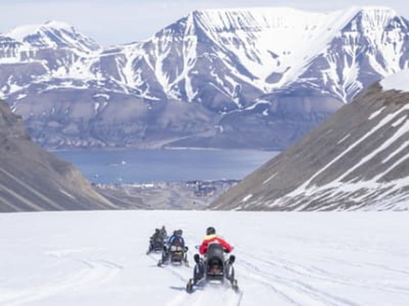 Billet Excursion estivale en motoneige et randonnée au départ de Longyearbyen au Svalbard