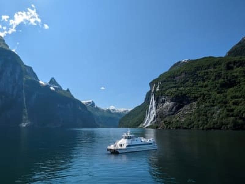Billet Excursion en bateau aller-retour dans le fjord de Geiranger au départ de Geiranger