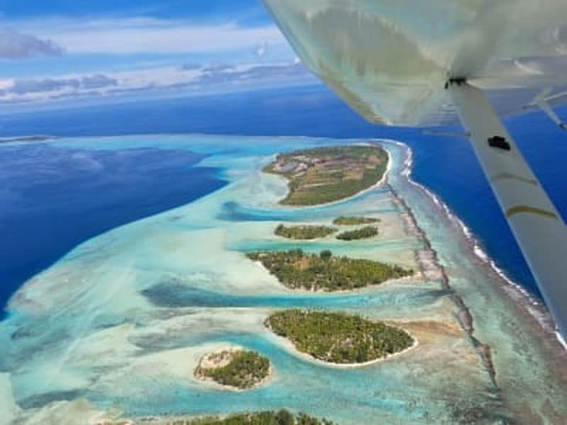 Survol des motus de Taha’a en ULM au départ de Raiatea