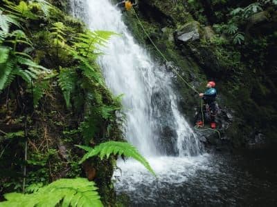 Découverte du canyoning à Ribeira dos Caldeirões à São Miguel, Açores