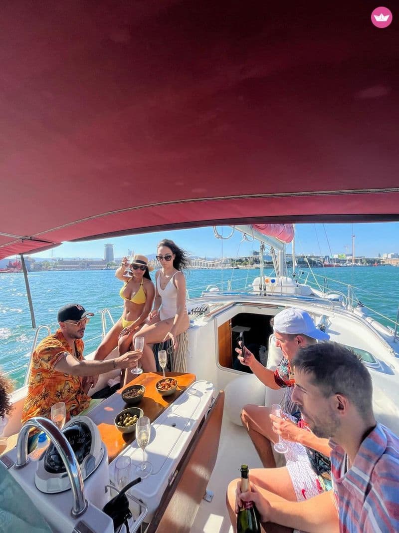 Billet Barcelone à bord : une escapade de 3 heures en voilier en Méditerranée