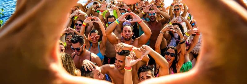 Billet Fête sur un bateau + Boîte de nuit