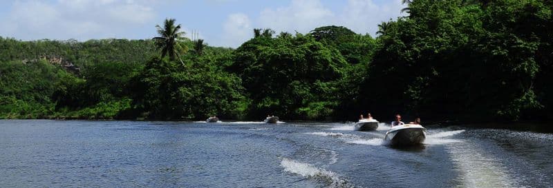 Location de bateau à moteur sur la rivière Chavón