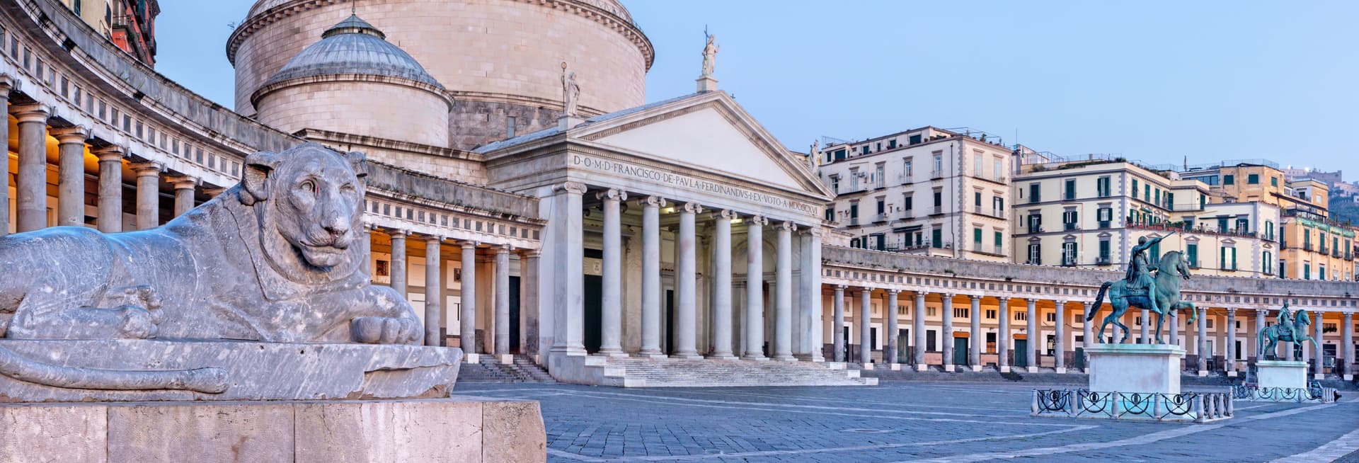 Visite privée en tuk tuk dans Naples