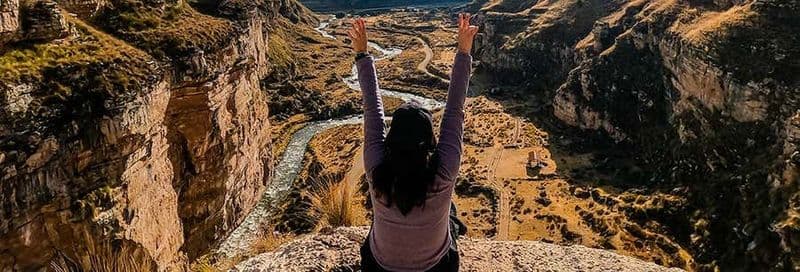 Excursion au canyon de Shutco et au lagon Cochapampa en bus de nuit