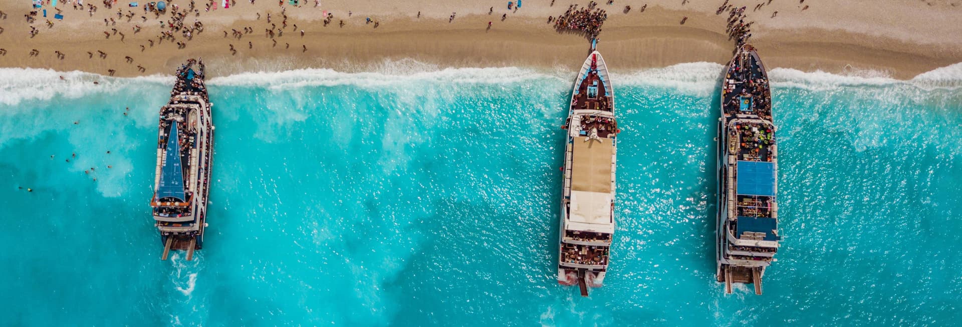 Croisière à travers les plages de Leucade