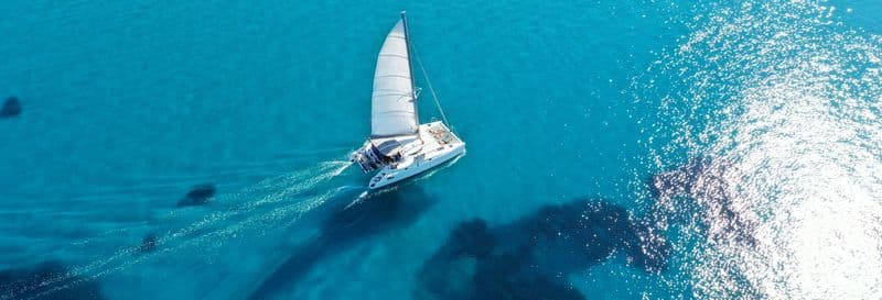 Balade en catamaran le long de la Costa Brava