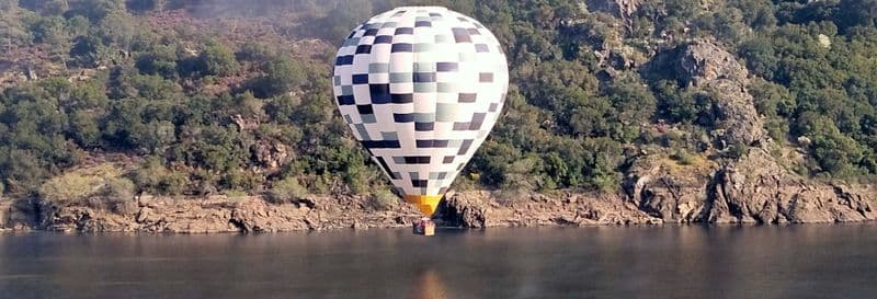 Balade en montgolfière sur la Ribeira Sacra