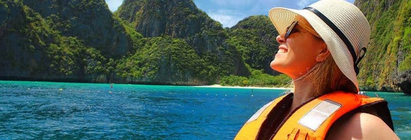 Excursion aux îles Phi Phi en bateau à moteur