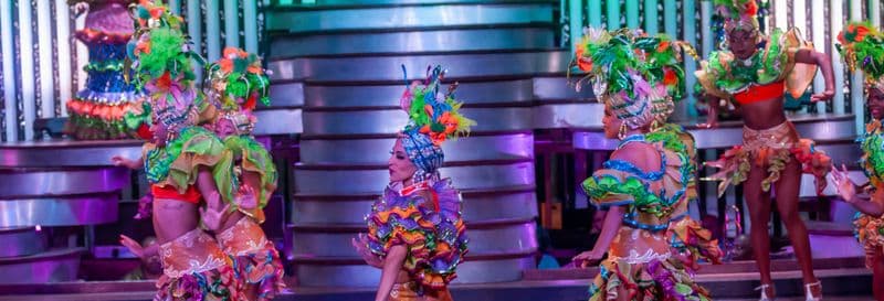 Spectacle au Cabaret Parisien