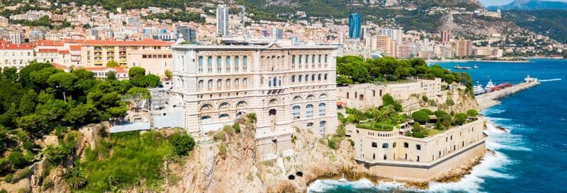 Balade en bateau à moteur sur la côte de Nice et de Monaco