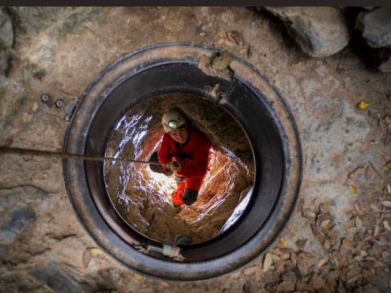 Billet Spéléologie dans la Grotte Fontaine de Champclos (07)