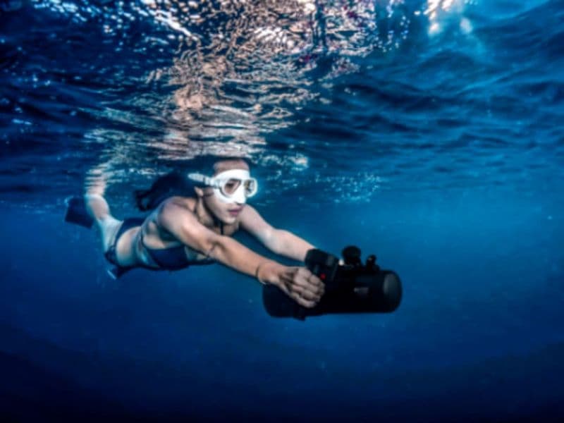 Randonnée palmée en scooter sous-marin à Monaco (06)