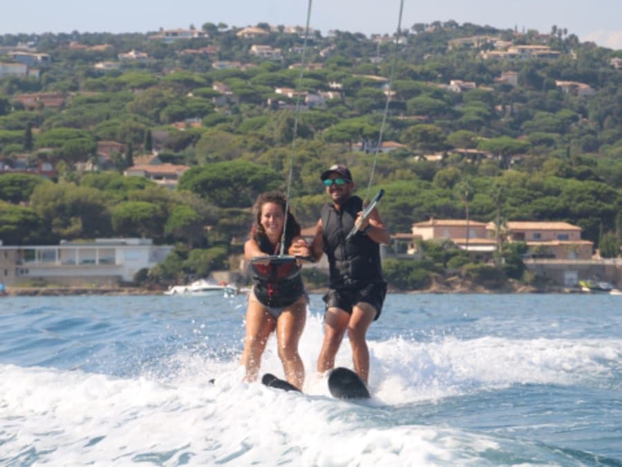 Ski nautique, Wakeboard ou Wakesurf à Cannes (06)
