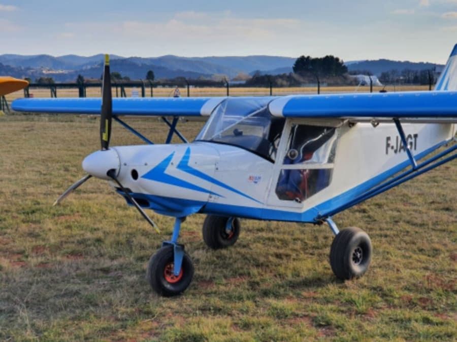Initiation au pilotage en ULM Multiaxes à Puget-ville (83)