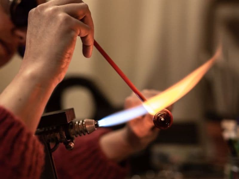 Billet Atelier création d'objets en verre filé à  Val d'Oingt (69)