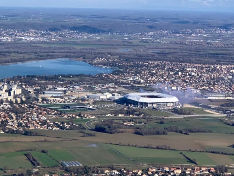 Vol en hélicoptère au-dessus de Lyon Est (69)