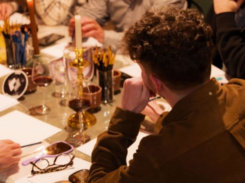 Atelier initiation à la peinture au vin rouge à Bordeaux (33)