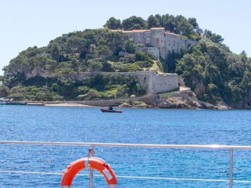 Billet Matinée détente en catamaran au départ de Hyères (83)