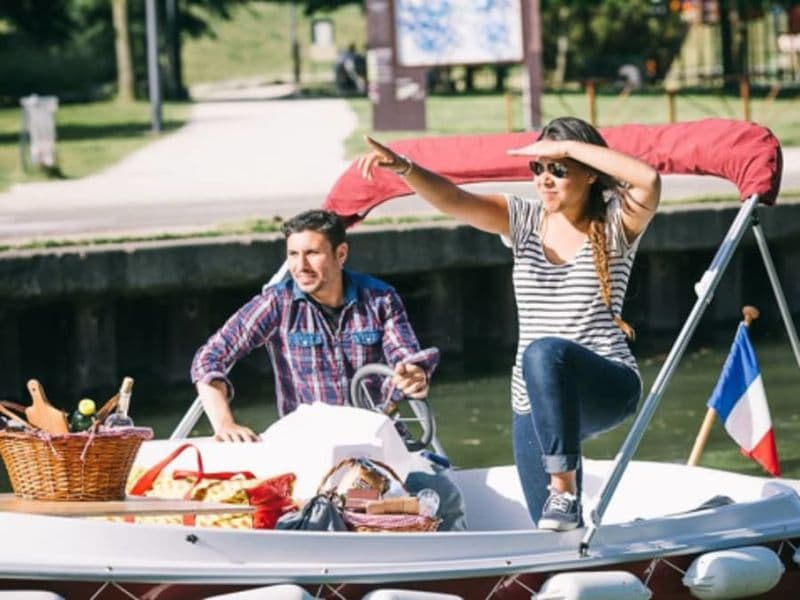 Location de bateau électrique (5 pers.) à Strasbourg