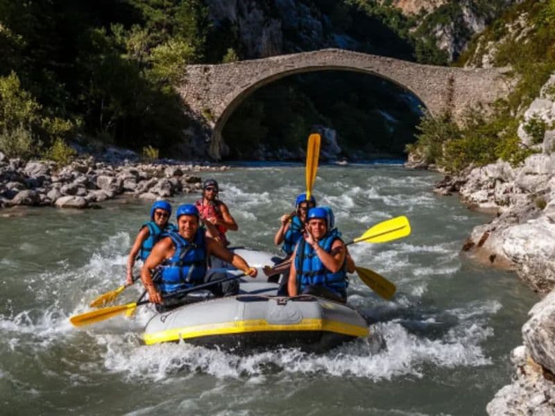 Rafting découverte dans les Gorges du Verdon (04)
