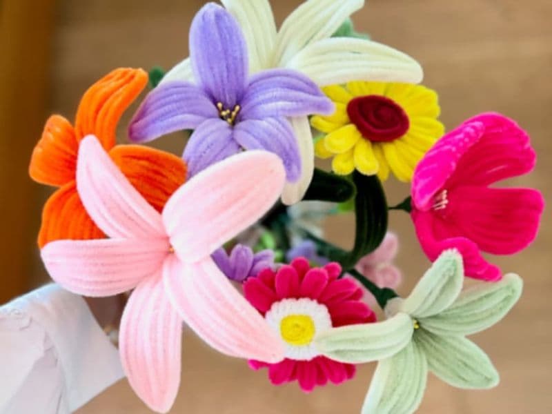 Atelier fleurs en fil chenille aux Sables-D'Olonne (85)