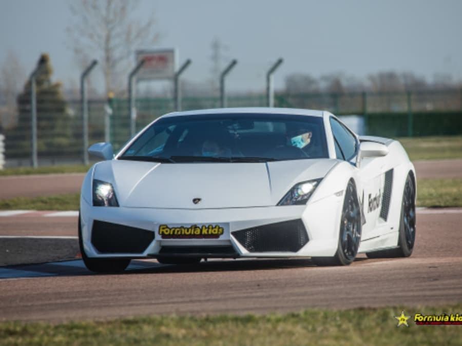 Billet Stage Pilotage Enfant en Lamborghini à Pau (64)