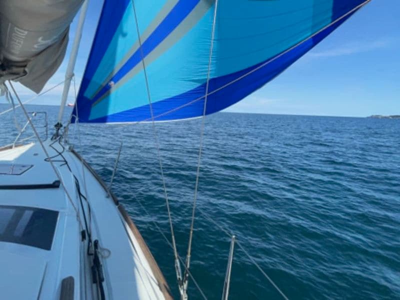 Billet Initiation à la voile sur une journée à La Rochelle (17)