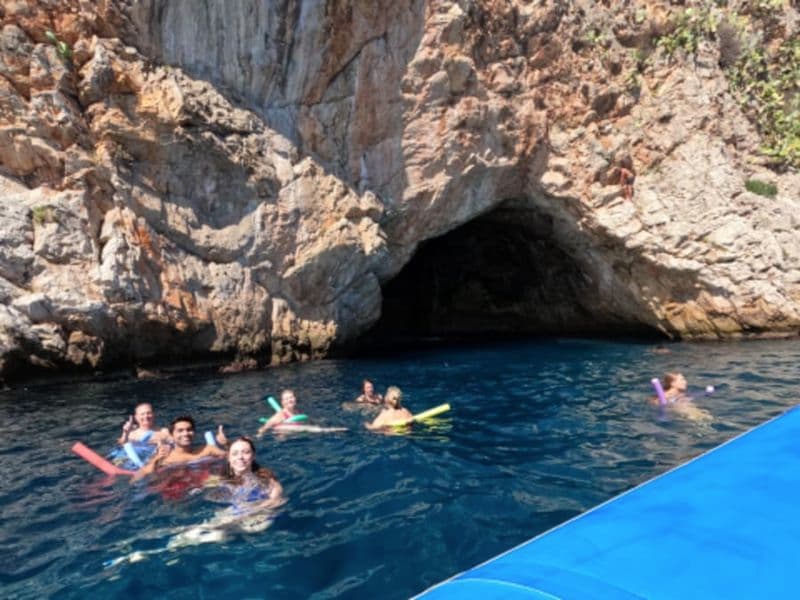 Billet Croisière en bateau vers la grotte de la Mala au départ de Nice