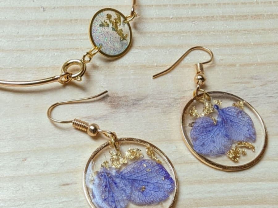 Atelier bijoux en résine UV à La Rochelle (17)