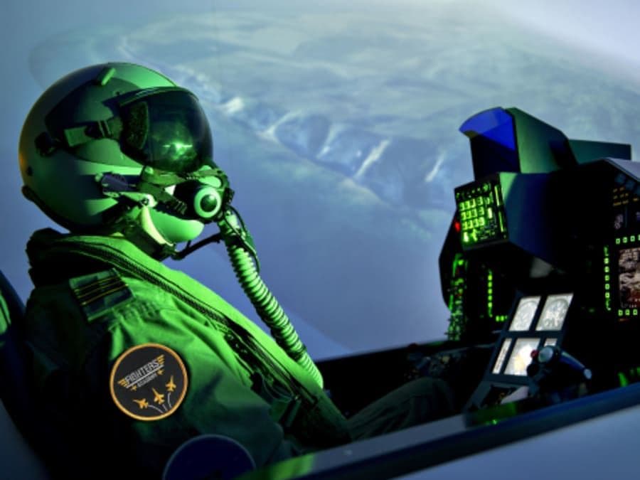 Simulateur de pilotage d'avions de chasse F16/F35 à Lyon