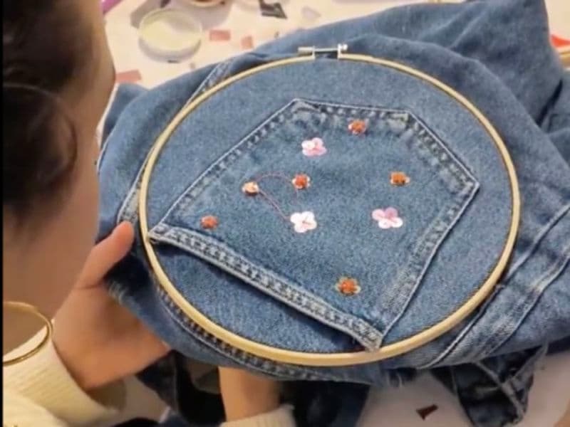 Billet Atelier customisation d'un vêtement à Tours (37)