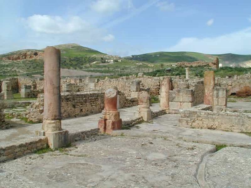 De Tunis : Visite archéologique de Bulla Regia et Dougga et déjeuner