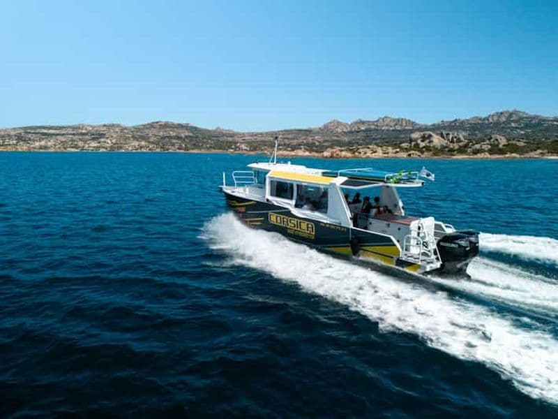 Billet Porto Vecchio : Excursion relaxante d'une journée en bateau avec déjeuner à bord