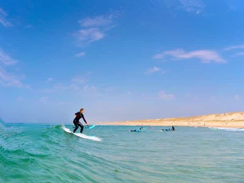Billet Apprenez à surfer dans un spot magnifique et peu fréquenté près de Bordeaux !