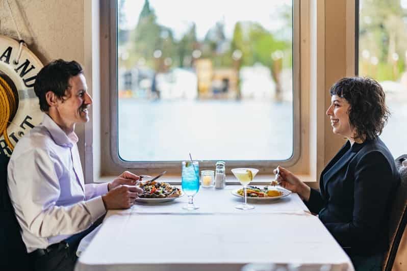 Portland : Dîner-croisière de 2,5 heures sur la rivière Willamette