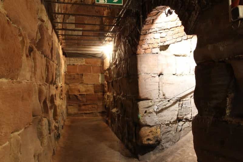 Nuremberg : Visite des tunnels et passages secrets de la muraille de la ville