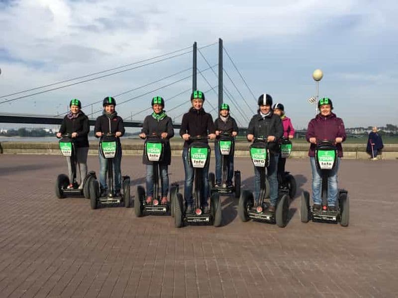 Düsseldorf : visite en Segway de 2 heures le long du Rhin