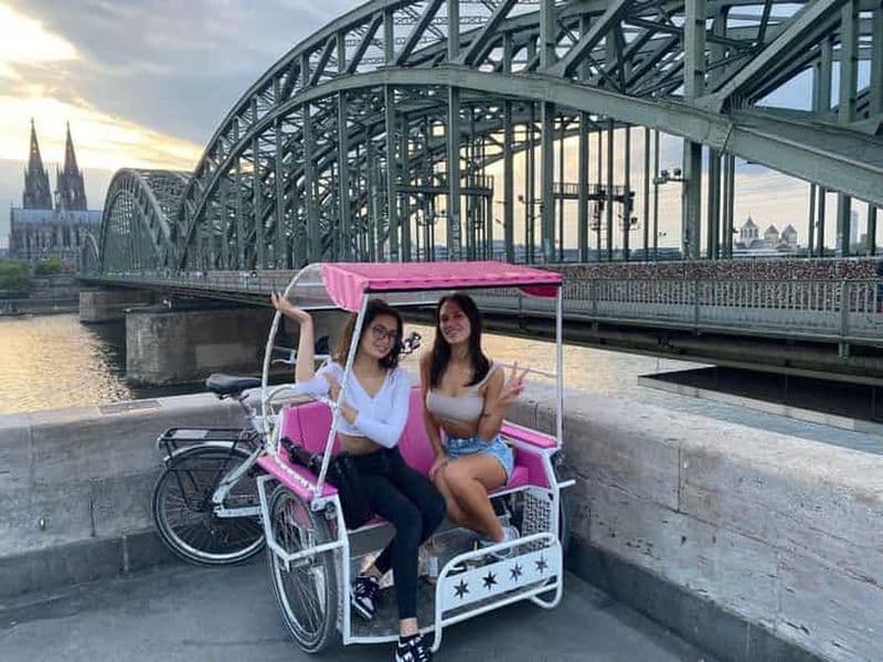Cologne : visite guidée en e-rickshaw - tour de la ville - visite guidée - vélo-taxi
