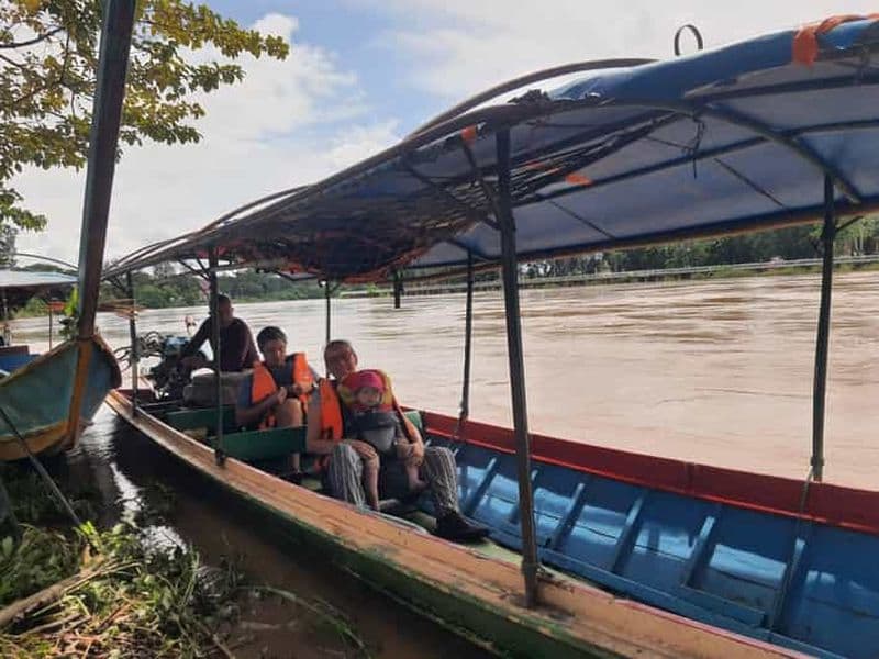 Chiang Rai Trek : randonnée dans la jungle, déjeuner à base de bambou et tour en bateau