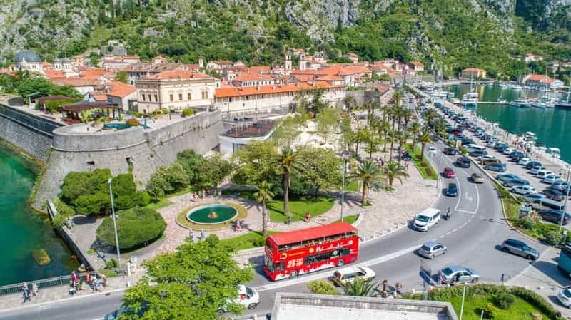 Kotor : bus à arrêts multiples et visite à pied