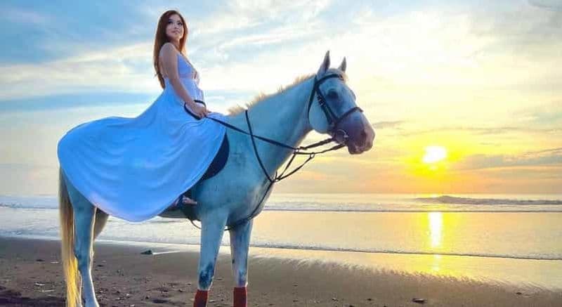 Bali : expérience d'équitation sur la plage avec navette gratuite