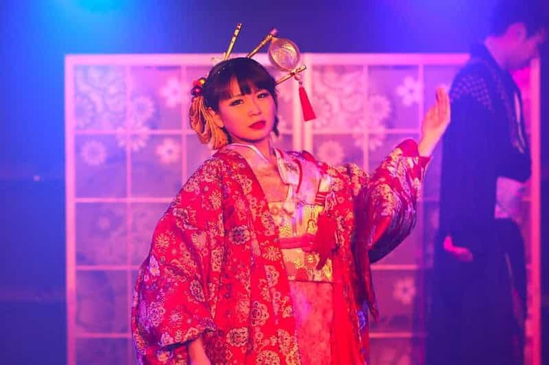 Yokohama : Spectacle de danse cabaret MARIN ROCKET avec boissons